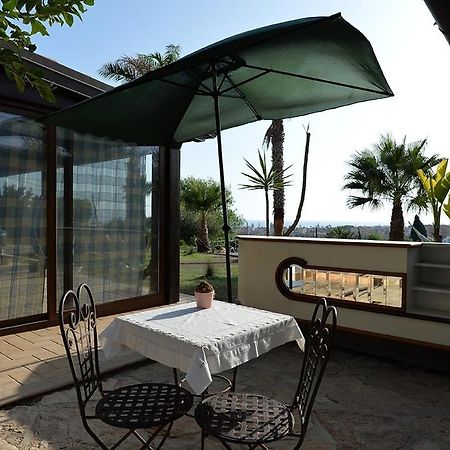 Sunset House Apartment Сан Леоне Екстериор снимка