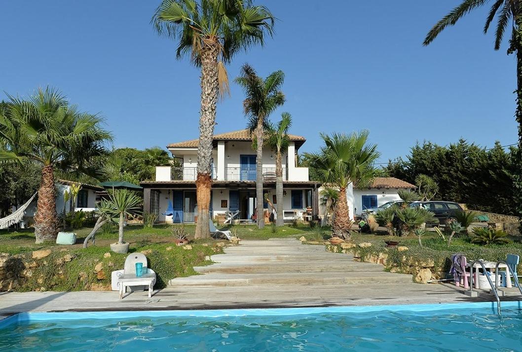 Sunset House Apartment Сан Леоне Екстериор снимка